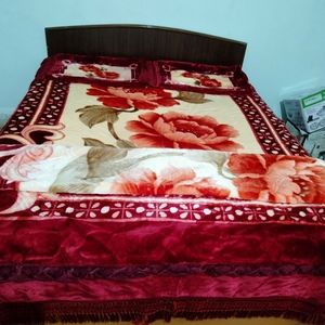 Double bedsheet set